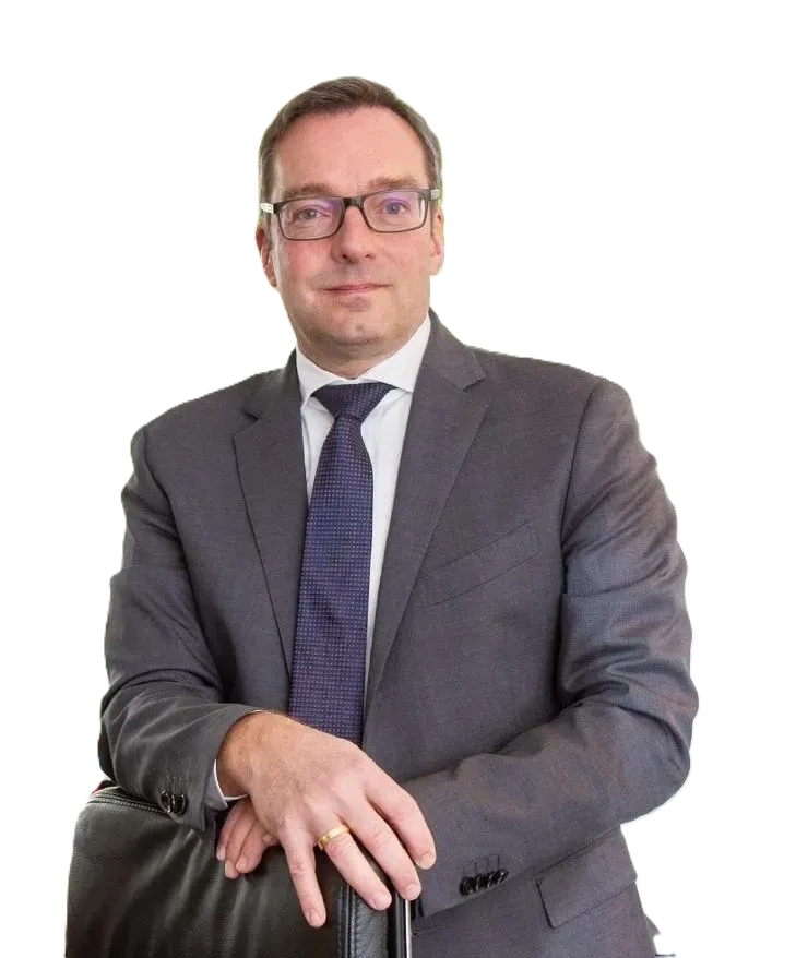 Rechtsanwalt Constantin Wesser bei prüft Ansprüche vom Immobilienkäufer und wehrt diese ab